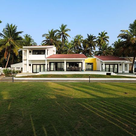 Seascape By Ewa Properties Malpe Buitenkant foto